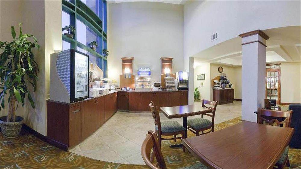 Holiday Inn Express Hotel & Suites Olive Branch By Ihg Экстерьер фото