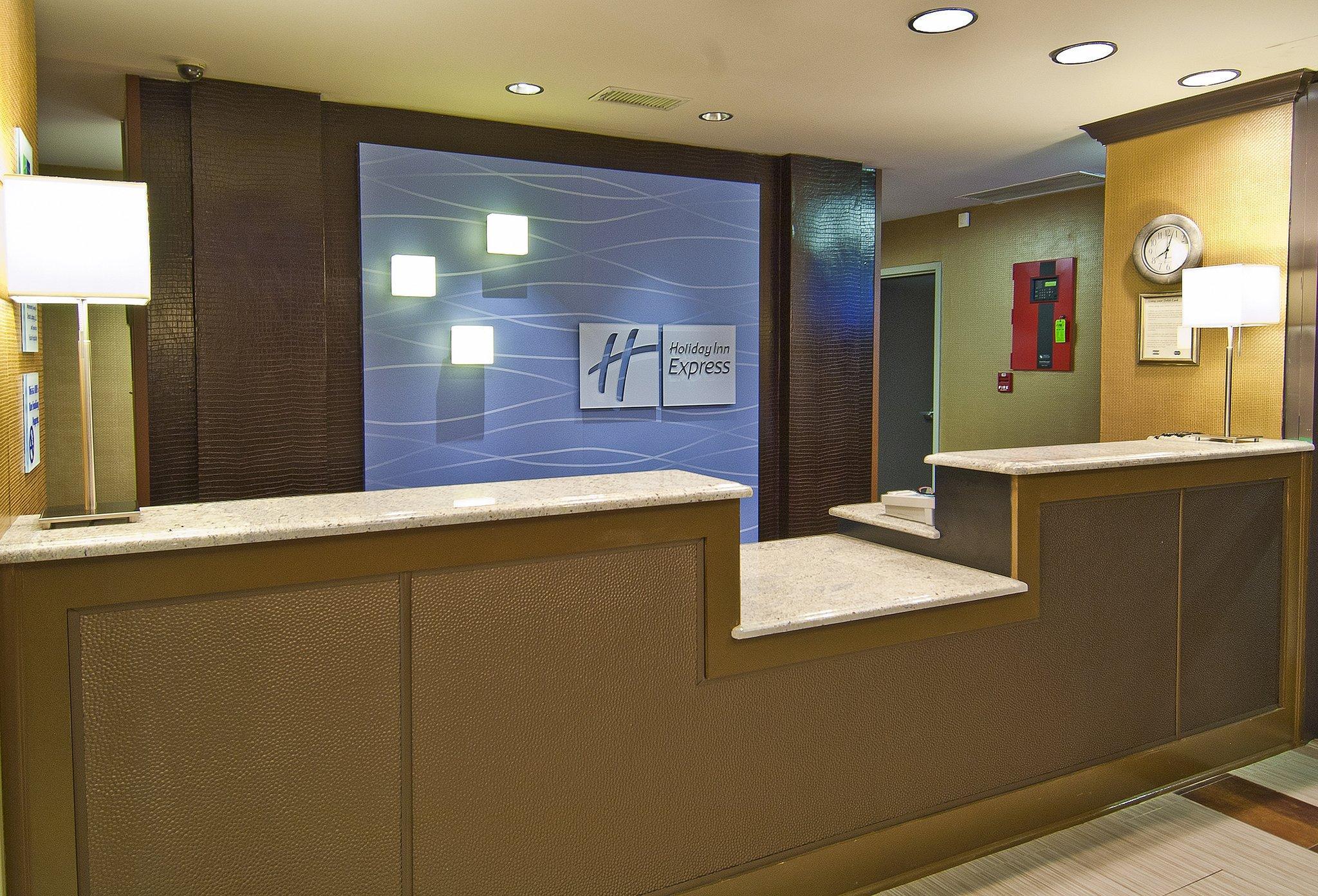 Holiday Inn Express Hotel & Suites Olive Branch By Ihg Экстерьер фото